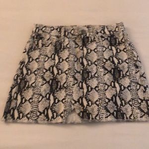 Frame Denim Skirt Size 24 (0-2)